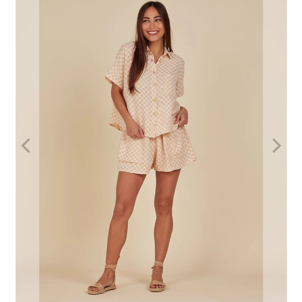 Shell checked Kelli set